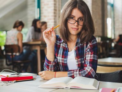 Curso de Estrategias Didácticas para la Formación de Lectores y Escritores Creativos.